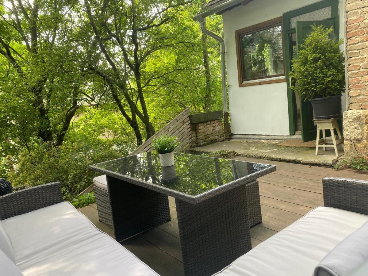 Rustic Cottage & Garden Retreat On Buda Hilltop Budapest Ngoại thất bức ảnh